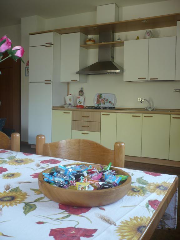 Appartamento Michela Brenzone sul Garda Camera foto
