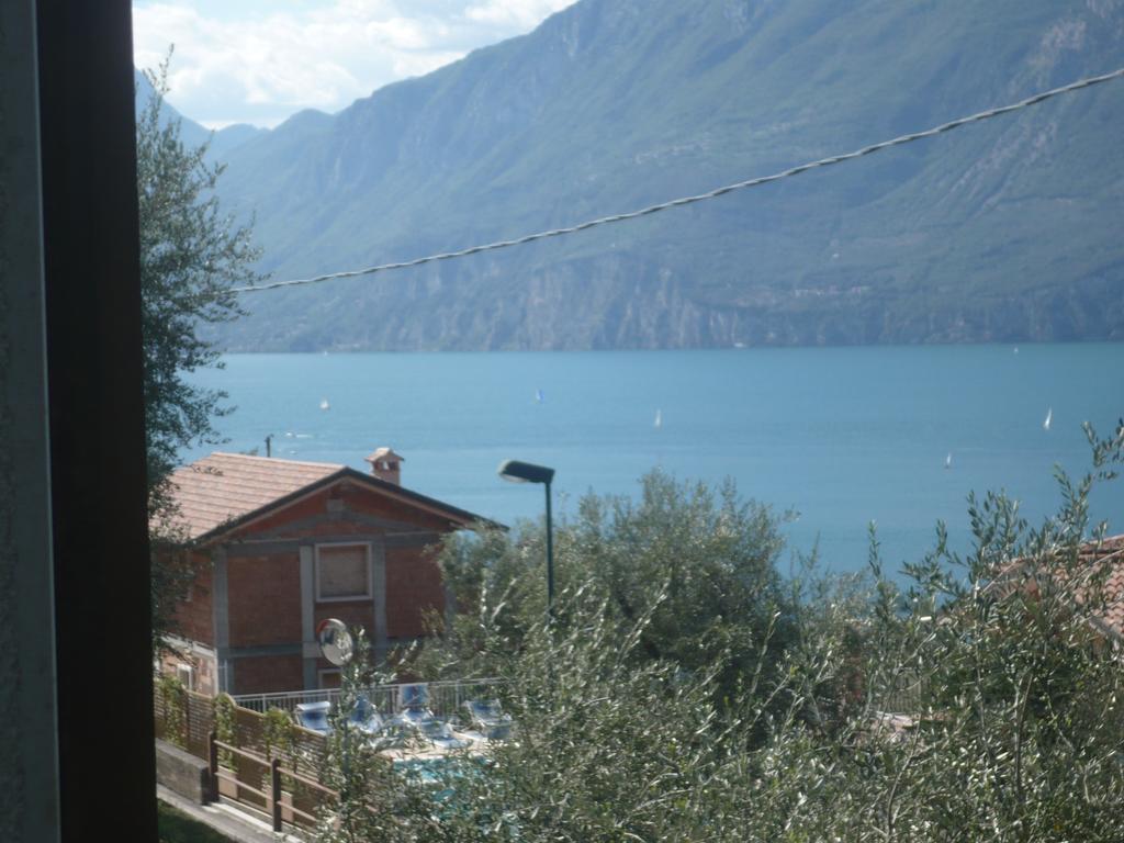 Appartamento Michela Brenzone sul Garda Camera foto