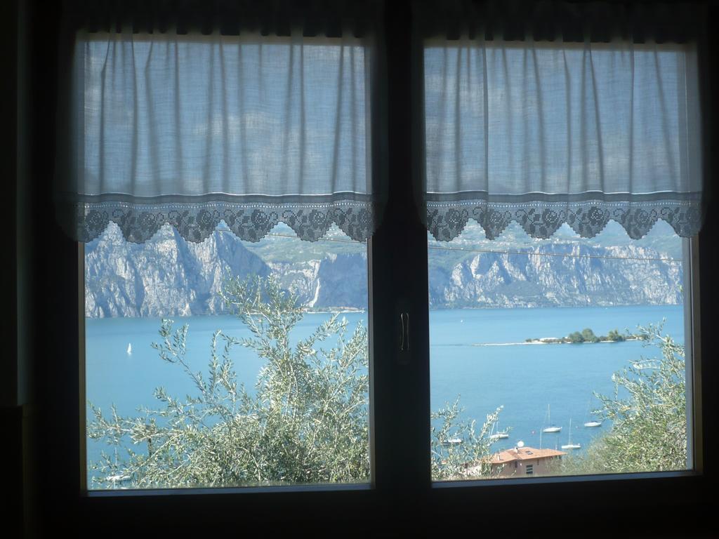 Appartamento Michela Brenzone sul Garda Camera foto